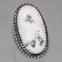 Крупное кольцо в винтажном стиле с белым дендроопалом 19р
